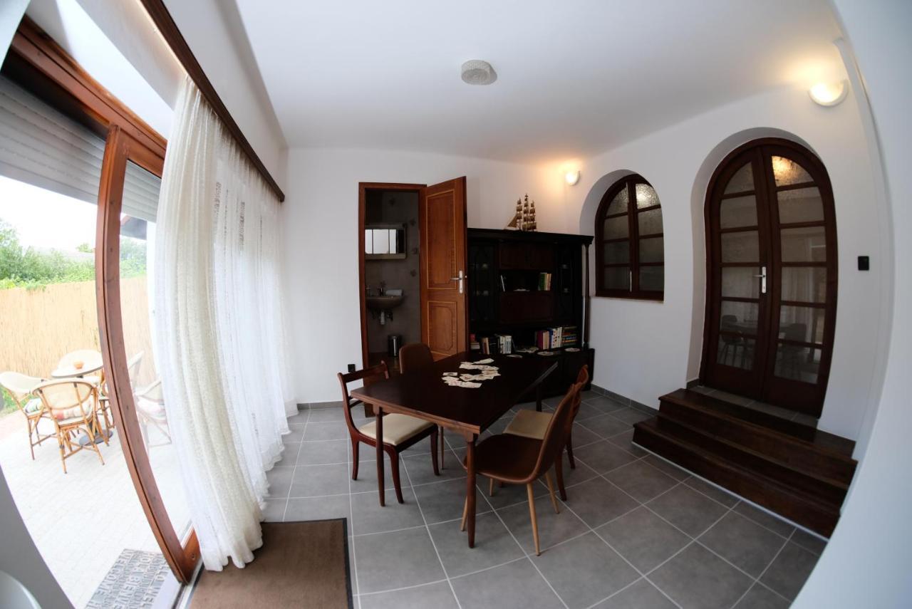 Alea Apartmanok Harkan Exterior foto